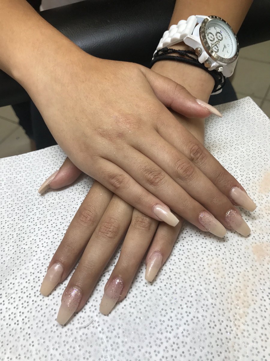 BreNuttbrock's tweet photo. Every flower must grow through dirt.

Get your nails done now at https://t.co/EjdOZTDMOR

💅😍🥰😘🤩
#arizona #bullheadcity #spraytan #hairsalon #beauty #beautysalon #nailsislife #nailservice #eyelashes #homer #bannock #klinefelter #mohavevalley #mojavecity #sundaymorning p2. https://t.co/8Rt62KXZfB
