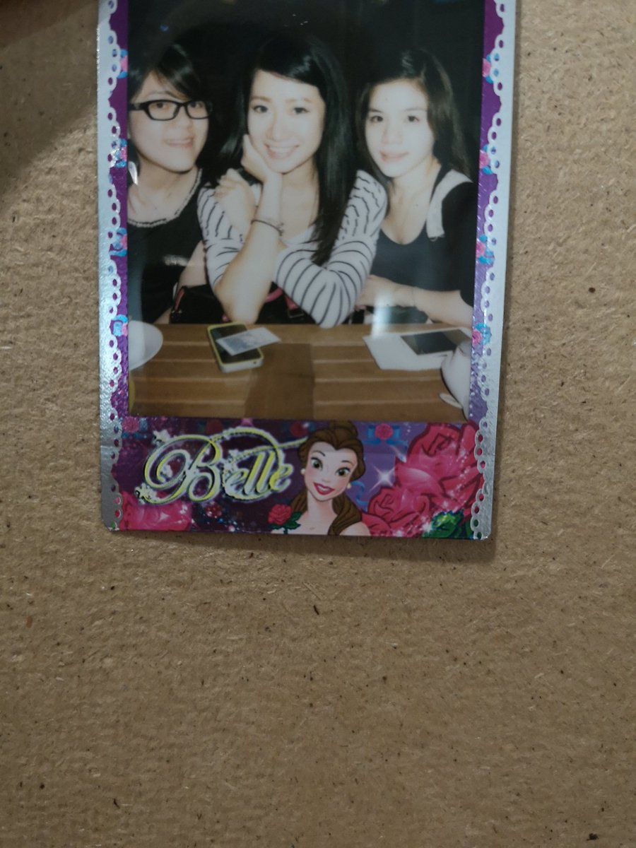 PeiIng89's tweet photo. Let's find the owner. Bought a 2nd hand book in the chowrasta market and found this lovely picture. Retweet to help this picture find its owner. Thank you! https://t.co/aZybQw8fCs