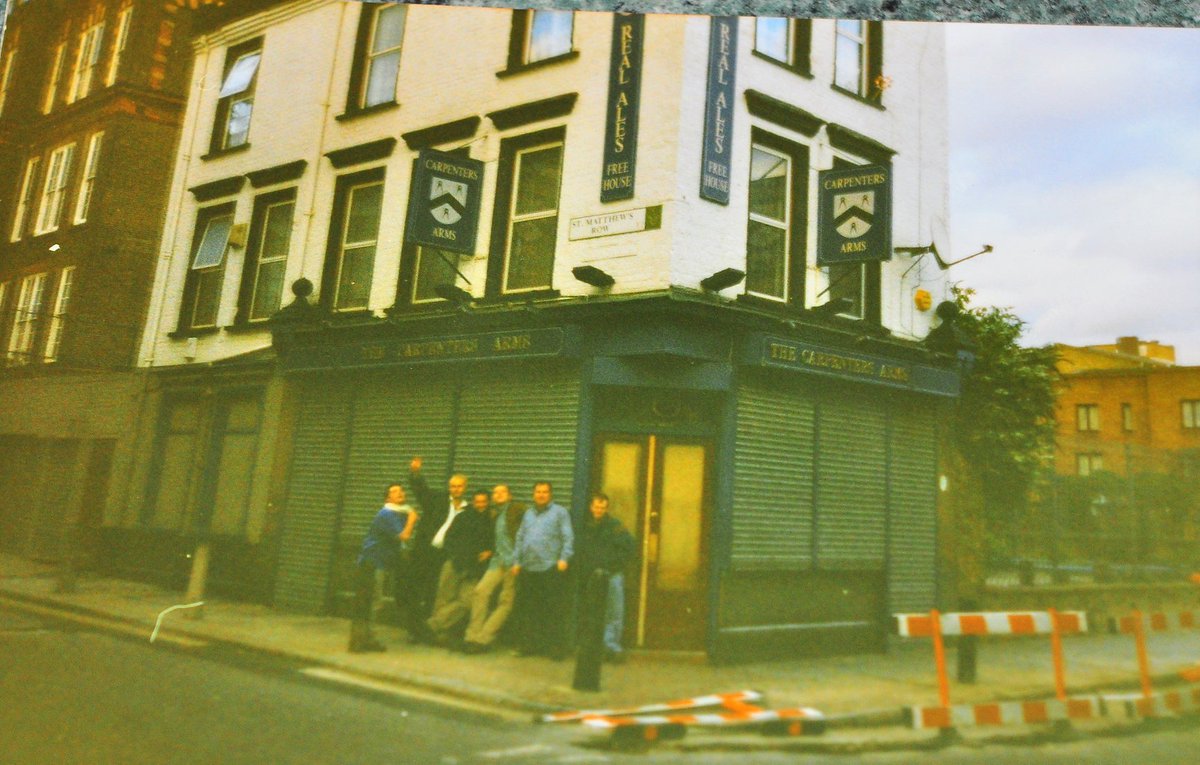 nickwhite11872's tweet photo. Some #lostpubs #Whitechapel #London #bricklane #history The Oxford Arms a tiny pub near The Royal London Hospital, The Grave Maurice in Whitechapel Rd, Inside The Seven Stars in Brick lane and The Carpenters Arms (Was closed this time but had been in there on a prior trip) https://t.co/OiqTbR1fNn