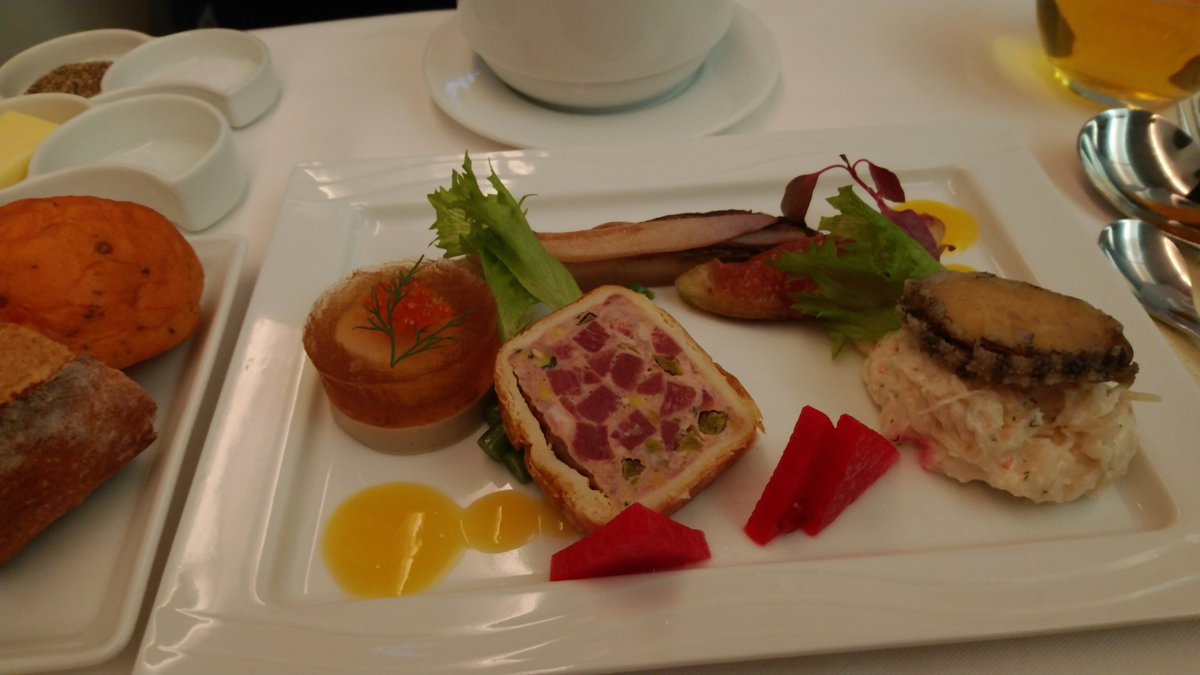 t2nr_m2ok's tweet photo. It's my first time in summer Vancouver.
I will leave from Haneda airport again.

#NH116 #ANA #ANAbusinessclass #inflightmeal #Haneda #anaビジネスクラス #anaビジネスクラス機内食 #businessclass #JA897A #羽田 #バンクーバー #ひまわり #sunflower #夏旅 #なつたび #ビジネスクラス https://t.co/cZoZF6RcGL