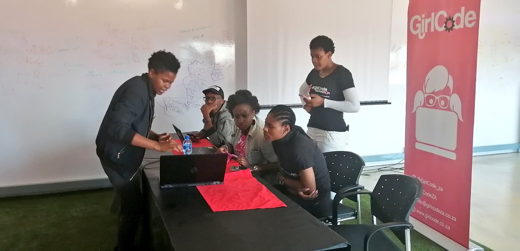 InnovHub's tweet photo. It's day 2 of #GirlCodeHack taking place at our offices. Today participants present their solutions to a panel of judges. They have been coding to develop #solutions to @un #MilleniumDevelopmentGoals. @GautengDED @GautengProvince @TheGGDA @InvestSAGauteng @GirlCode_za https://t.co/FzVrTnKC6P