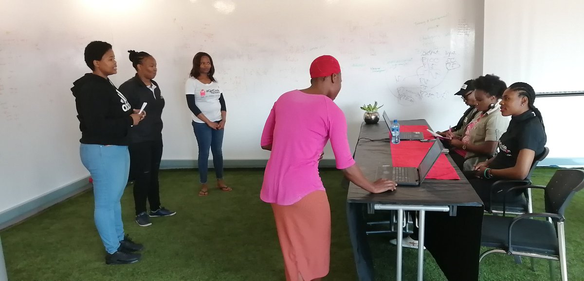 InnovHub's tweet photo. It's day 2 of #GirlCodeHack taking place at our offices. Today participants present their solutions to a panel of judges. They have been coding to develop #solutions to @un #MilleniumDevelopmentGoals. @GautengDED @GautengProvince @TheGGDA @InvestSAGauteng @GirlCode_za https://t.co/FzVrTnKC6P