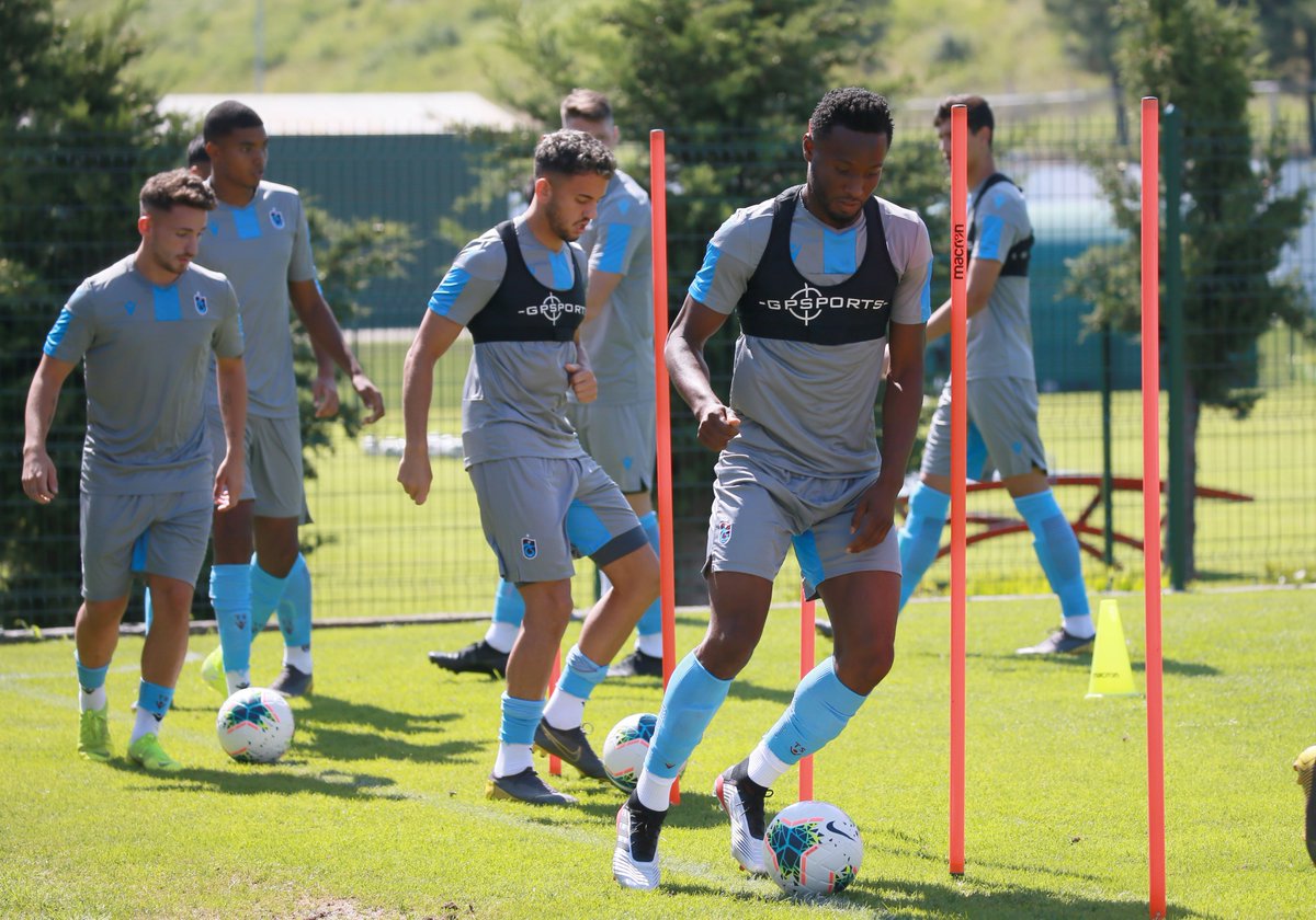 Trabzonspor's tweet photo. Takımımız, UEFA Avrupa Ligi 3. ön eleme ilk tur maçında karşılaşacağı Sparta Prag maçı hazırlıklarına devam ediyor.

Detaylar 👉 https://t.co/LbFler4pn1 https://t.co/UY2NEKMJxC