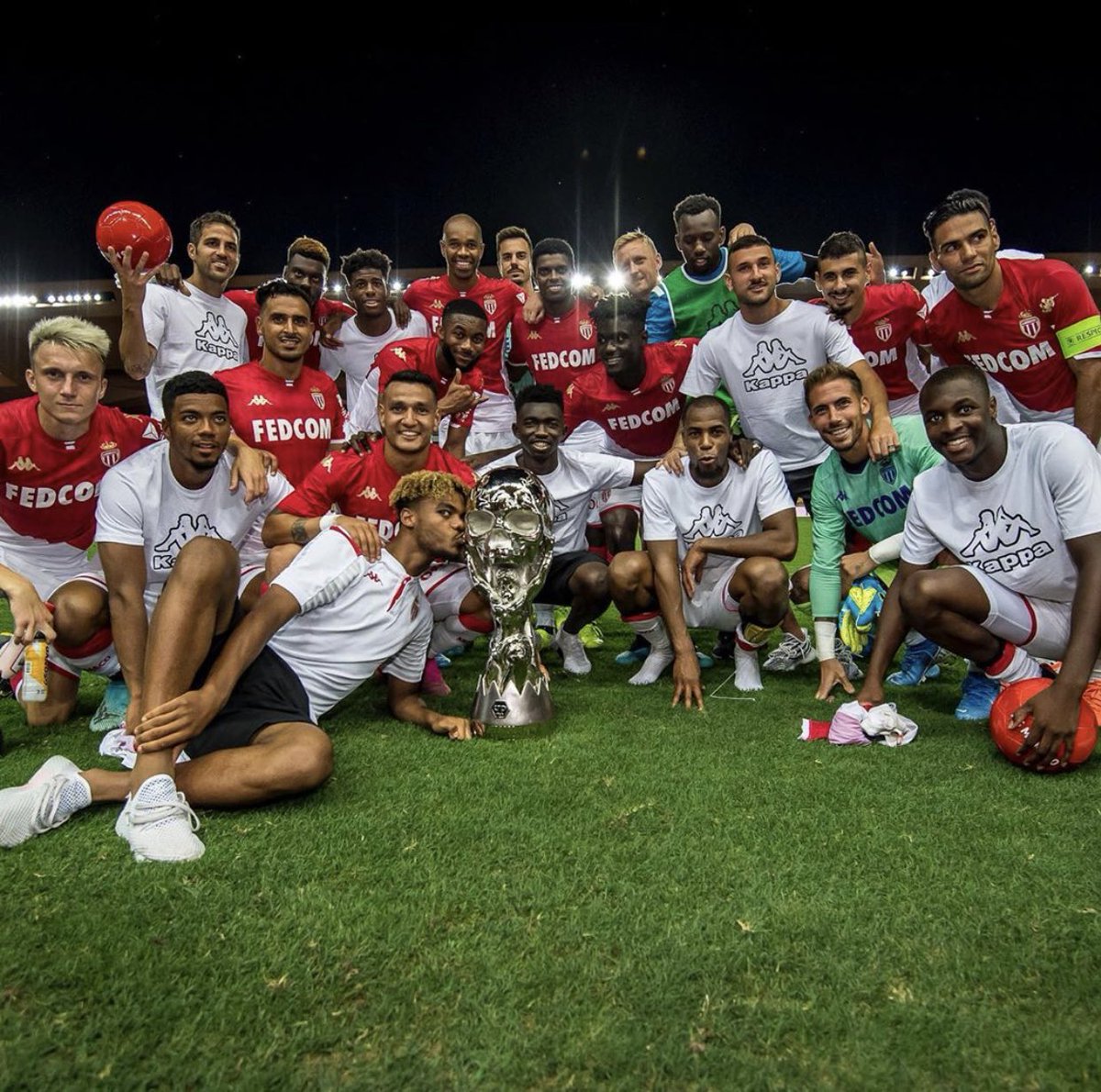 cesc4official's tweet photo. What would We do without football? I just love it so much man. ⚽️❤️🙏🏻 https://t.co/2POnKJxgHi