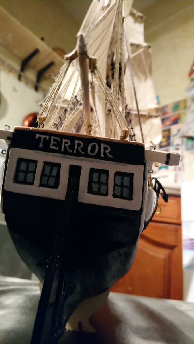 Xarleth1's tweet photo. She's completed. I'm done. My kitchen looks like a battlefield. 7 months of extreme shipmodelling and sleepless nights. Though, I've got a new hobby) #terroramc inspires) pictures of better quality coming soon. Or dm me, I have lots of building process pics ⛵⚓⛵ https://t.co/KGfndMK3VA