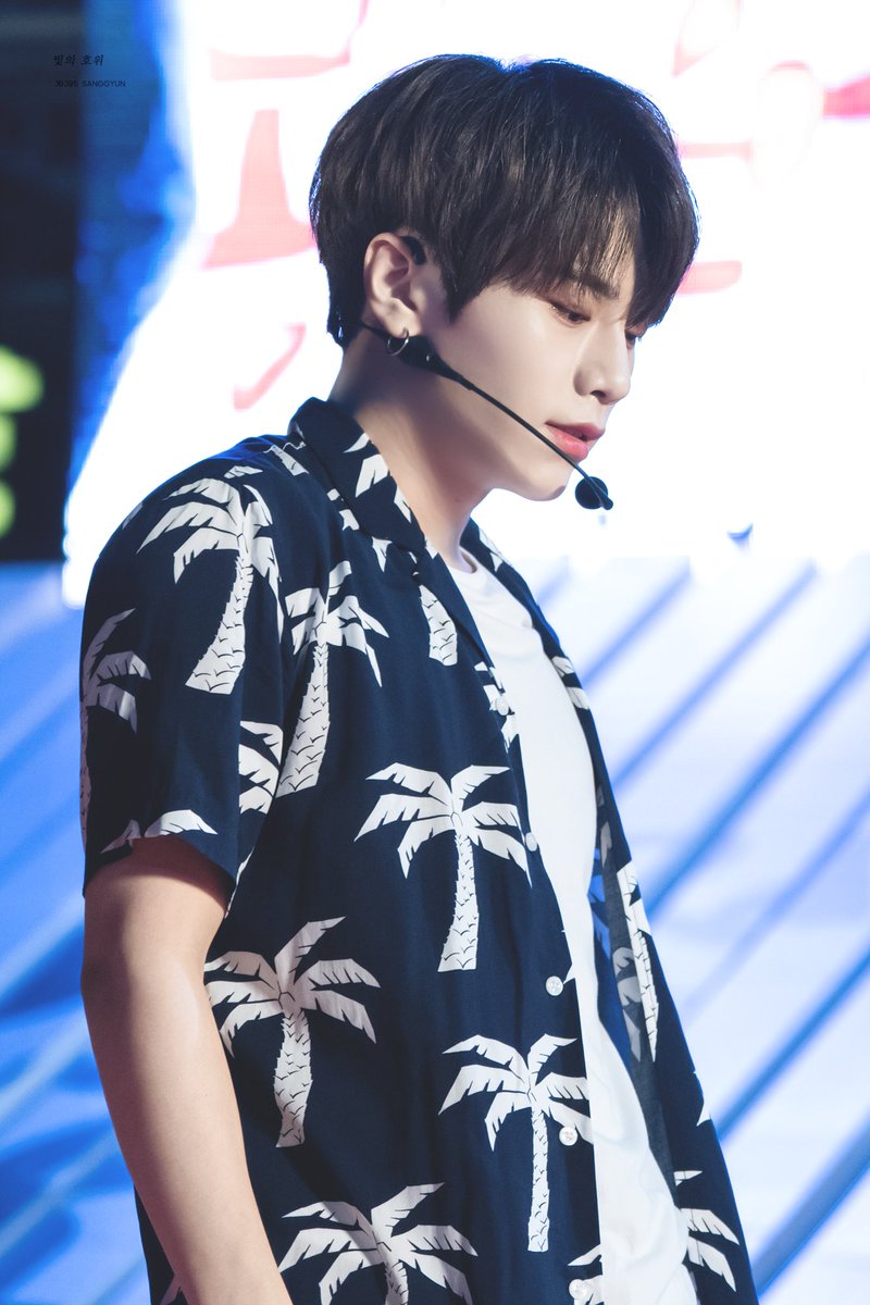 guardoflight523's tweet photo. 190803 #상균 #김상균 #SANGGYUN #KIMSANGGYUN #JBJ95 https://t.co/fS8FREV7FM