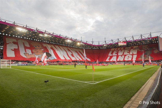 twentefans's tweet image. VIDEO | Nagenieten van de prachtige sfeeractie van Vak-P twentefans.nl/s/242083 #FCTwente