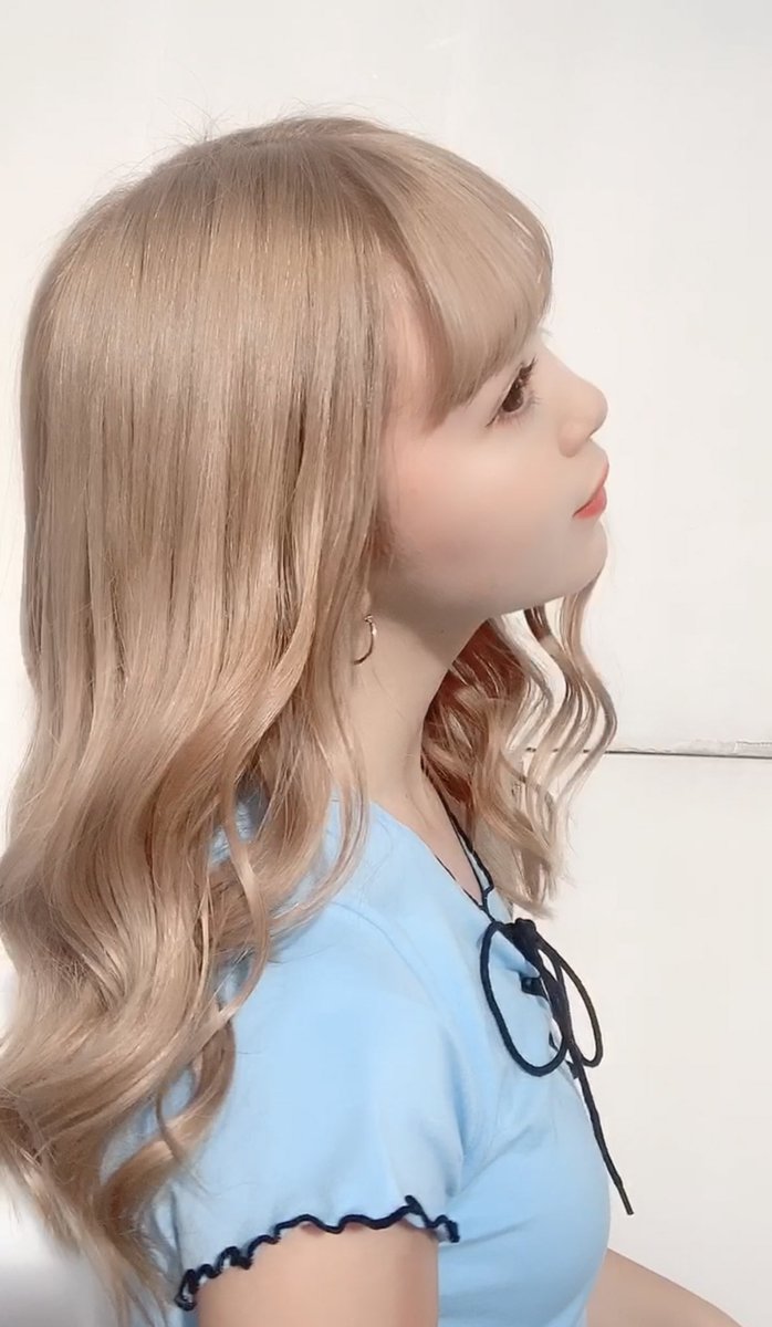 0220nicole's tweet photo. ２年ぶりにくらい以上に
ハイトーンな髪の毛😌✨✨

お久しぶりです。
どうですか？？😽😽 https://t.co/xOAN14Q5pU