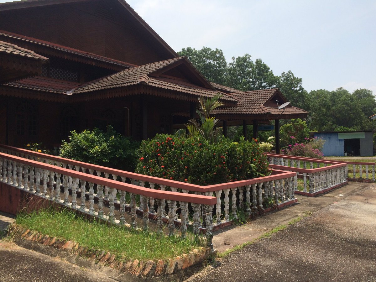 Kajian Kawasan di Airport Pulau Pangkor sebagai persediaan awal sempena Pulau Pangkor menjadi pulau bebas cukai...juga melibatkan kawasan sekitar pulau pangkor <a href="/azmiosman01/">azmi osman</a> @bombaJBPM <a href="/kpkt_gov/">KPKT</a>