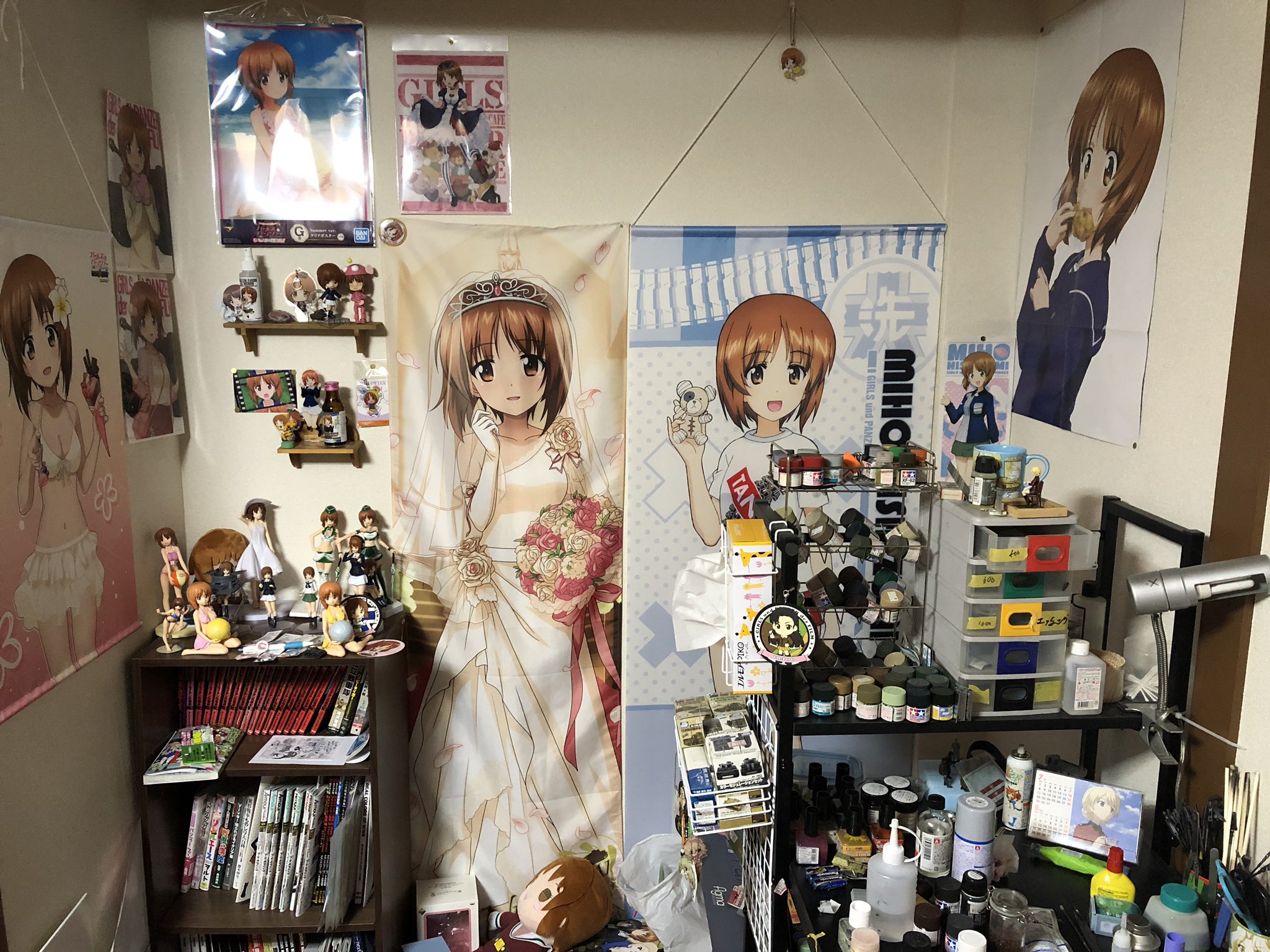 生存者 着実に西住みほ大好き人間の部屋が出来上がっている T Co U06he5hyog Twitter