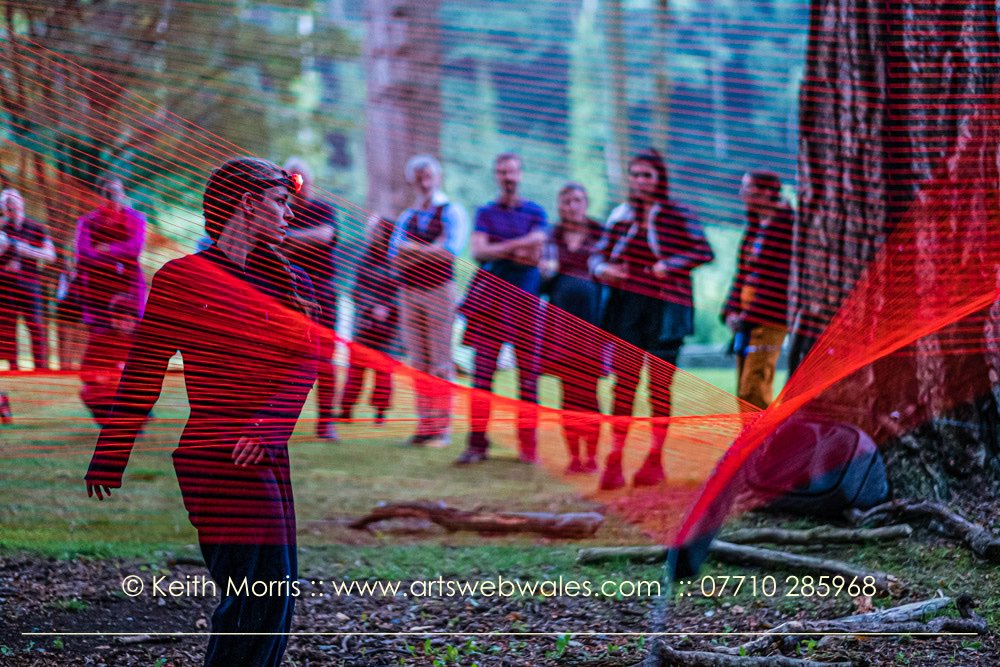 Perfformiad #llinell_llinyn neithiwr <a href="/FfinyParcArt/">Ffin y Parc Gallery</a> @mrmarcrees <a href="/eisteddfod/">eisteddfod</a> <a href="/Ffiwsar/">Ffiwsar</a> <a href="/MigrationsHQ/">Migrations</a> <a href="/matteomarfoglia/">Matteo Marfoglia</a> <a href="/Arts_Wales_/">Cyngor Celfyddydau Cymru | Arts Council of Wales</a> <a href="/ndcwales/">National Dance Company Wales</a>