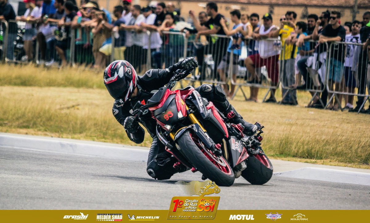 ArthurAguiar's tweet photo. 1° circuito de rua em São Pedro da Aldeia, um dia sensacional, Suzuka é Suzuka ✊💨
Braaaap...
De Búzios-rj, na torcida de MM93.
#MotoNoSportTv https://t.co/160dOZzgxH
