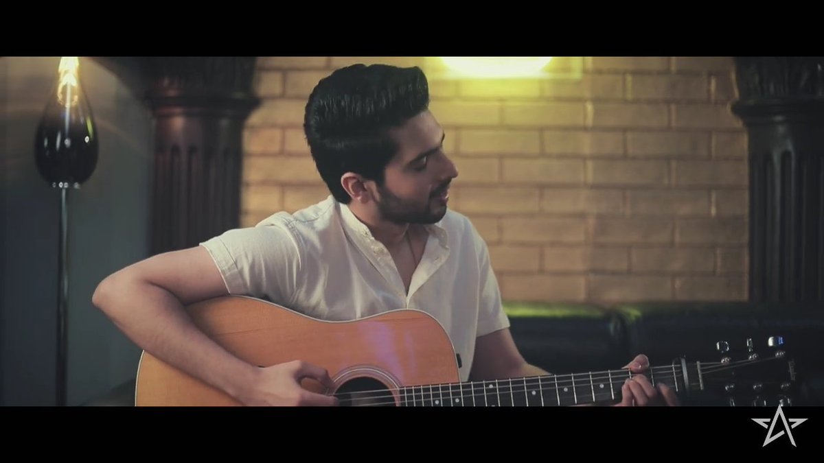 MuskanK60917502's tweet photo. Woww what an amazing this is
💜😍
Armaan sir you are rocking
Beautiful guitar sound with amazing voice King @ArmaanMalik22
It's amazing 👌
So sweets of you your voice is amazing 👌👌😘
A💛R💛M💛A💛A💛N💛M💛A💛L💛I💛K💛💜💙❤️💚💖💗💝💟
@ArmaanMalik22
#armaanmalik
#armaanlive https://t.co/kTEbVt5oj2