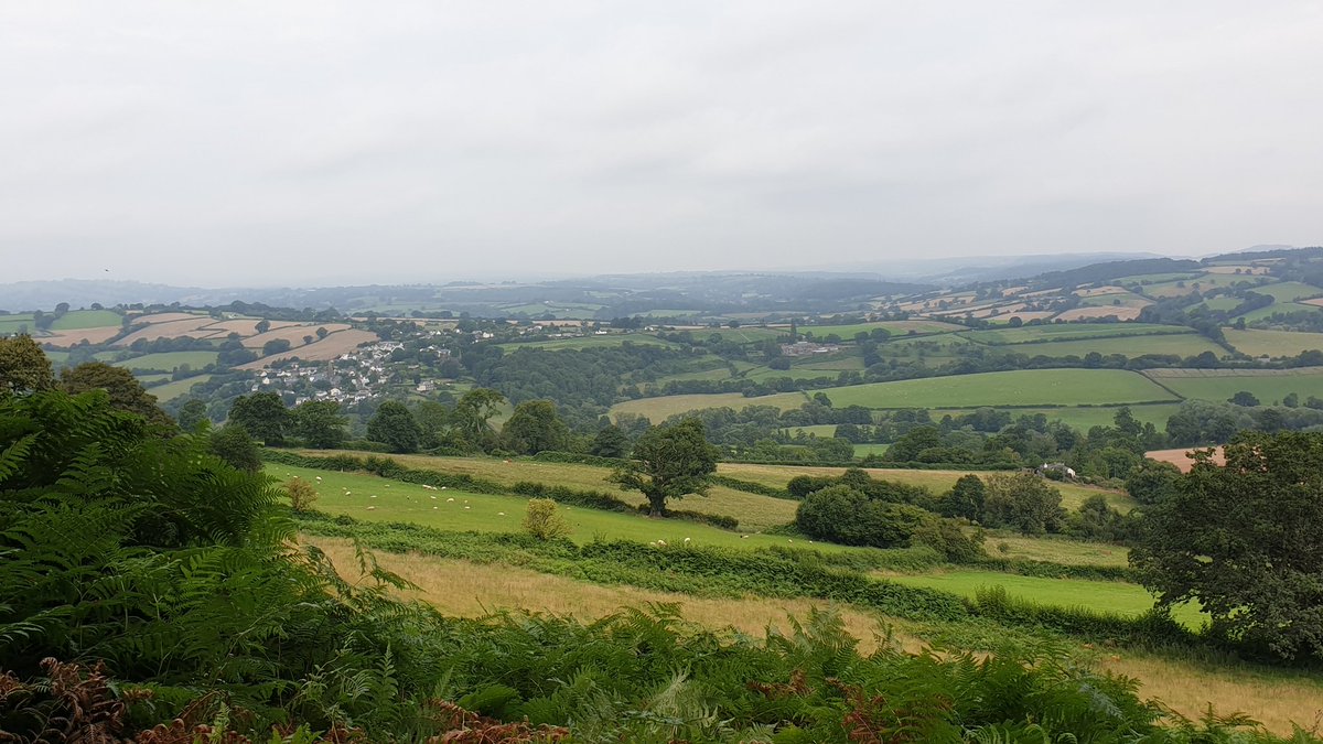 Teuntje71's tweet photo. So far so good... stunning views, a bit Indiana Jones scenes and castle nt 1 #Skenfrith #threecastleswalk https://t.co/ZVo85N5EIa