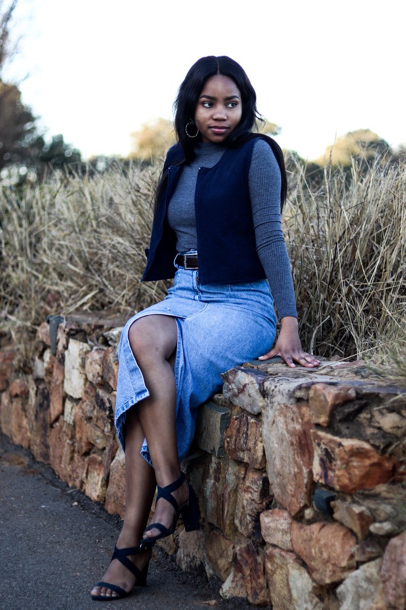 ForyouThrifted's tweet photo. navy blue corduroy waistcoat 
small
R120 https://t.co/uRPBHx85e7