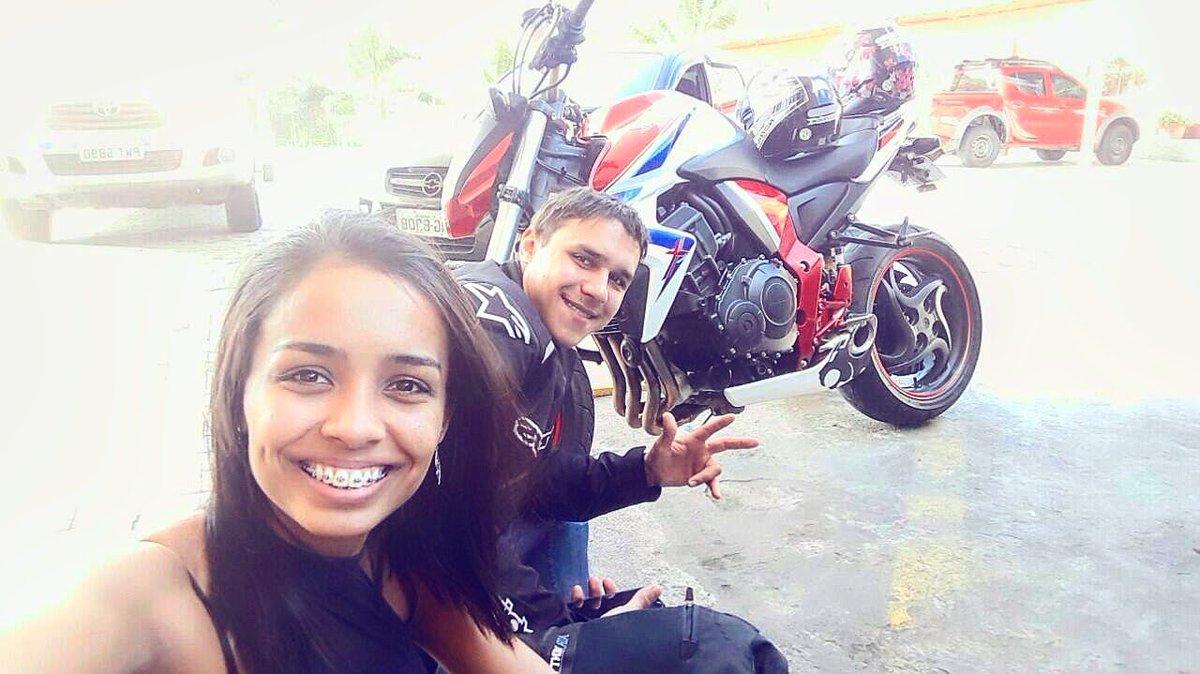 ArthurAguiar's tweet photo. Saudade das viajens de moto com a patroa. 
Faremos novamente.
Na torcida de MM93 em Búzios rj.
Daaaaleee garootoooo....
#MotoNoSporTV https://t.co/5jw26a4lp9