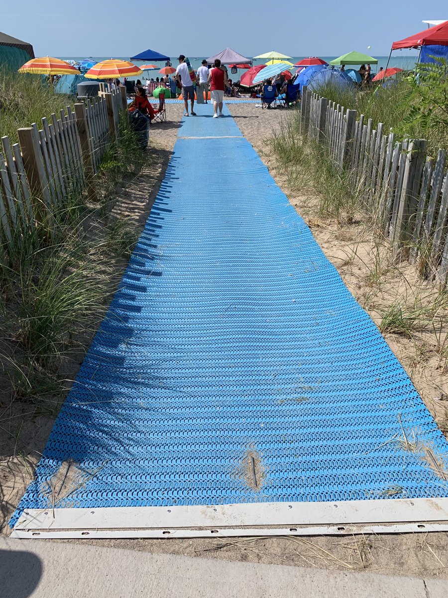 VilmaManahan's tweet photo. Been coming here and I’m glad to see this @Grand_Bend to make the beach as accessible as possible to everybody. #GetOutside #rpsummer19 https://t.co/f8YC5g1Tty