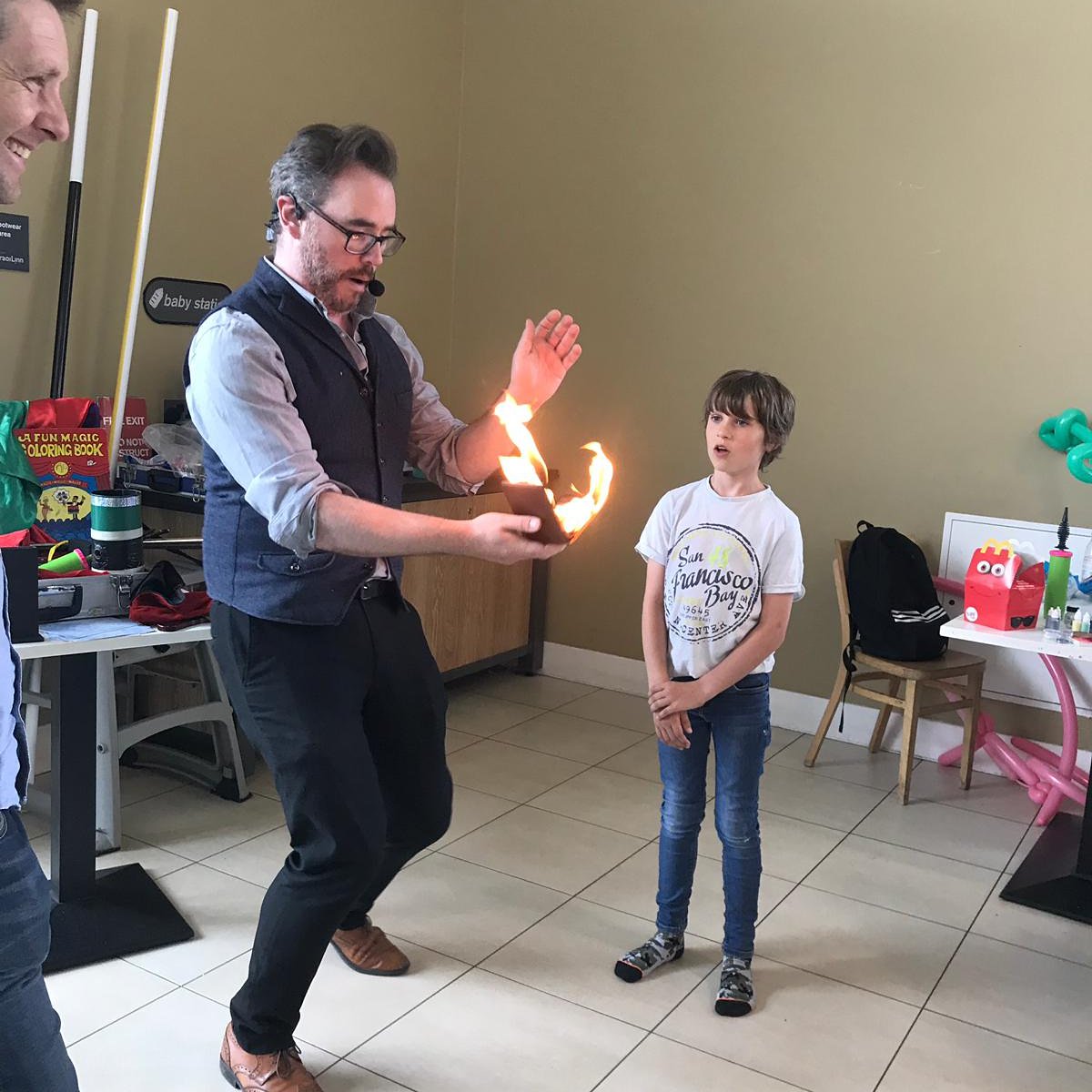 simonsmagicparties tweet media