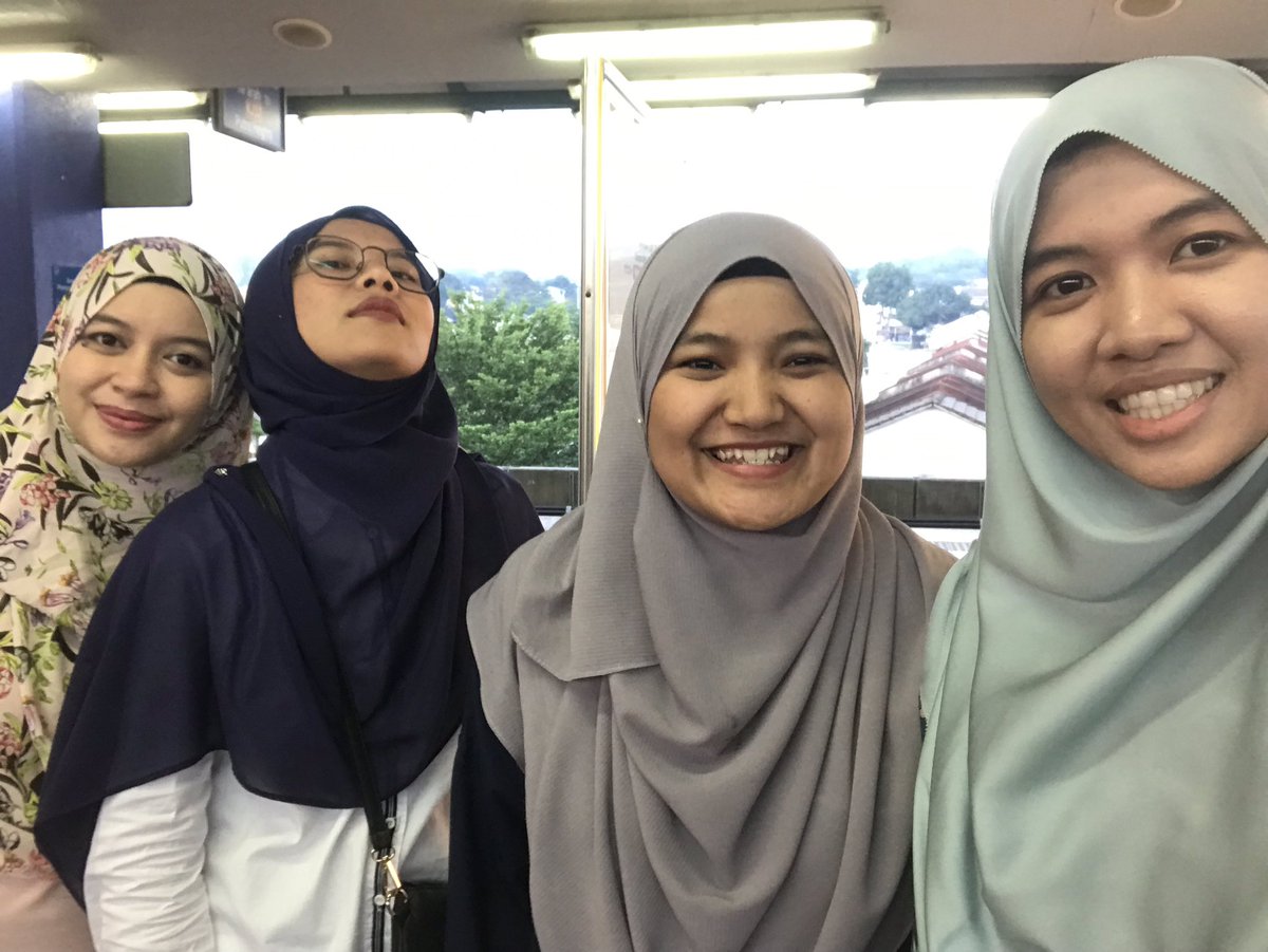ainhardy's tweet photo. It’s been a while I had weekend. Took leaves to attend Intan’s wedding. Also had a chance to meet friends from school, college, and uni. 🥰#ineedmoreweekend https://t.co/DGwO24o9F1