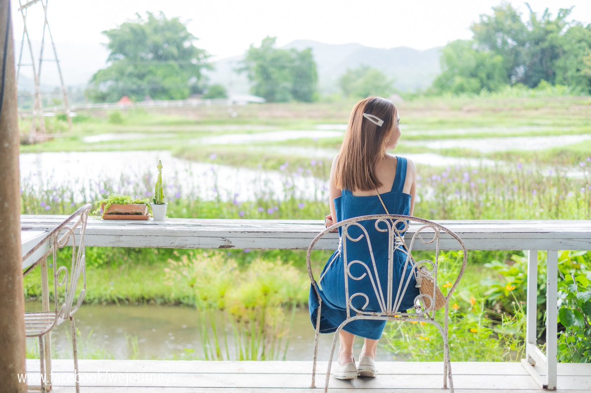 Ou_wejourney's tweet photo. ‘Romance Farm & Cafe’ร้านกาแฟเล็กๆที่ตกแต่งด้วยสังกะสีสไตล์คันทรี มีที่ทั้งด้านในแบบห้องแอร์และแบบ Outdoorเป็นชานระเบียง ชมวิวทุ่งนาสีเขียวสบายตา เมนูมีทั้งอาหารและขนมเค้กอร่อยๆ:)
⛰พิกัด: อ.ปาย จ.แม่ฮ่องสอน
#ReviewThailand @aroii #รีวิวปาย #reviewpai @Kin24hrs @kinjubkinjib https://t.co/NanVrrboS9