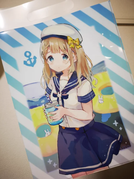 セットのクリアファイルバック届きました!背景の水の部分が透けてて良い感じです…!?✨ 