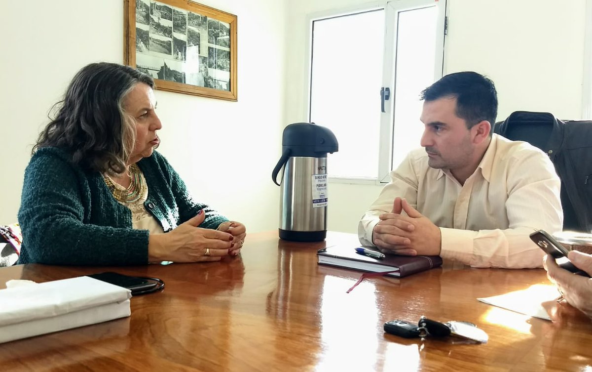TrelewLoMaximo's tweet photo. Esta semana nuestros candidatos mantuvieron reuniones en diferentes comunas rurales del interior para conocer sus necesidades y proyectos productivos.
Sergio Nuñez de #Carrenleufú, y Beatriz Roa de  #CerroCentinela apoyan decididamente este proyecto

#Lista502A
#ChubutAlFrente https://t.co/KpHOvpYNRL