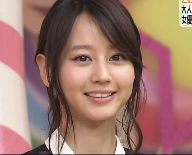 Chisami Twitterissa 堀北真希ちゃん 真希ちゃん皆さんおやすみなさい 今夜も可愛い真希ちゃんの笑顔に癒され眠ります T Co W0ya66v9rq Twitter