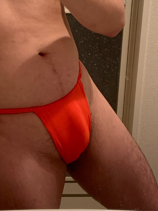 梅雨明け以後いきなりの酷暑で最近越中褌ばかり締めていましたが、やはり六尺褌のこの締め心地は病み憑きになります。自ずと前袋も硬く盛り上がってしまいますね https://t.co/w9QoBkkWF3<a href="/tag/myxanniversary"class="tags"><span>#myxanniversary</span></a>