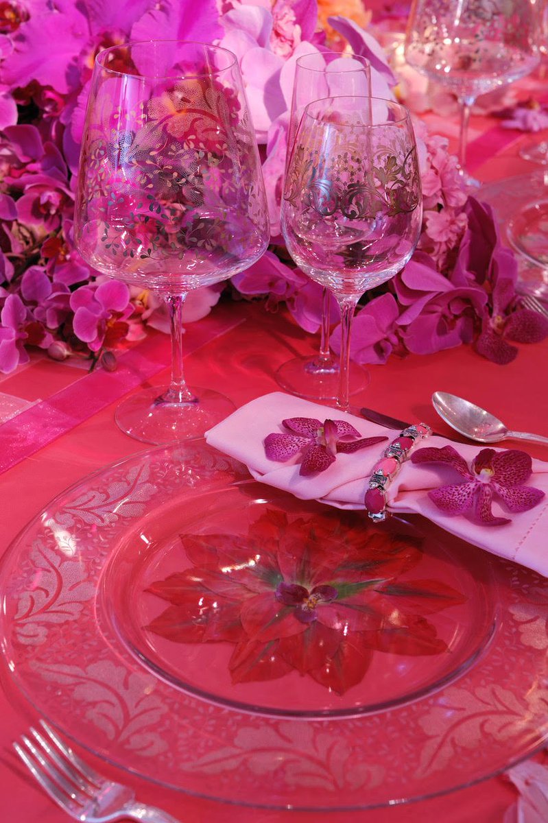 prestonrbailey's tweet image. Intimate Dinner.

My client happens to love ribbons and crystals

What do you think? 💕

#PrestonBailey #NeverUntilNow #PBLive