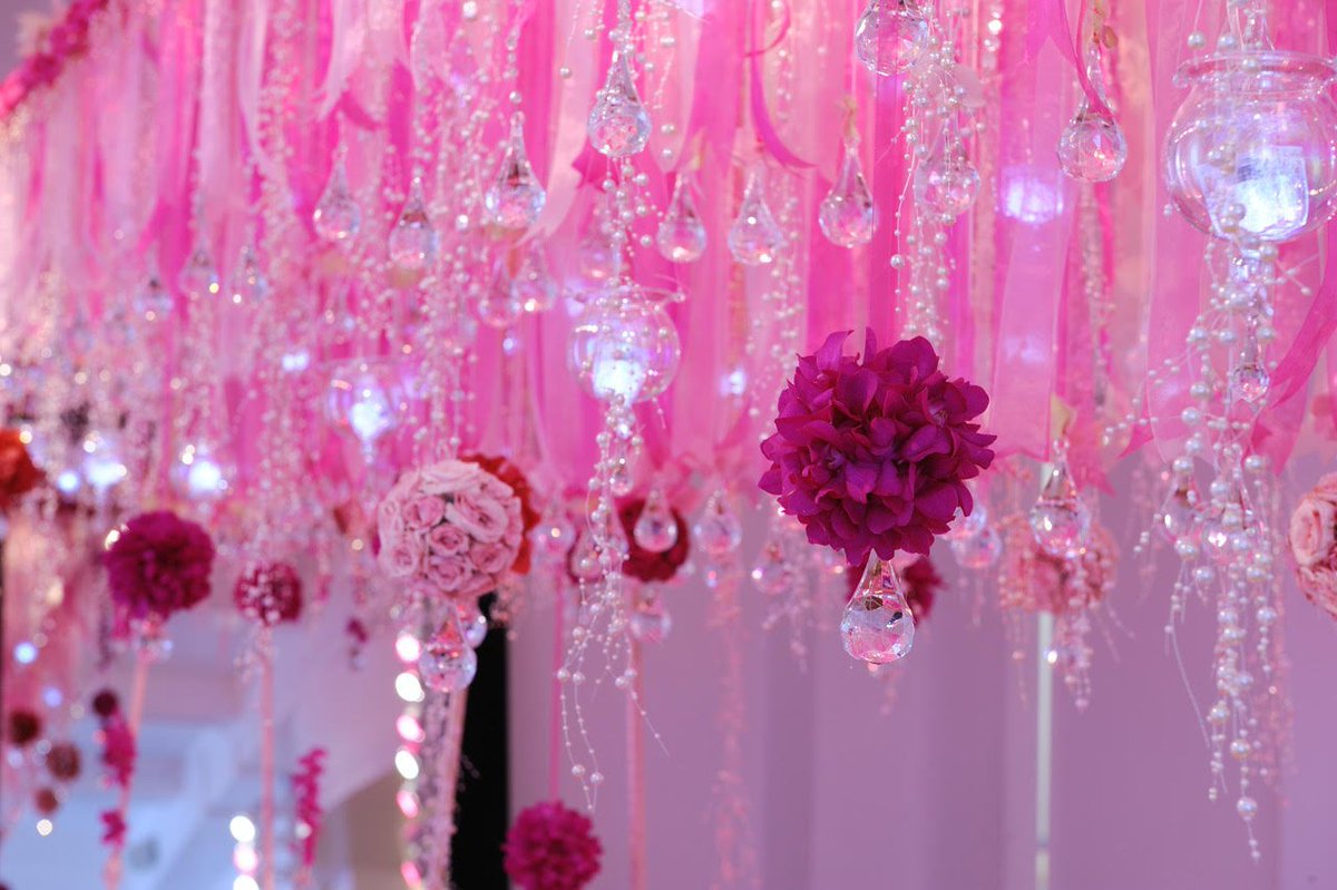 prestonrbailey's tweet image. Intimate Dinner.

My client happens to love ribbons and crystals

What do you think? 💕

#PrestonBailey #NeverUntilNow #PBLive