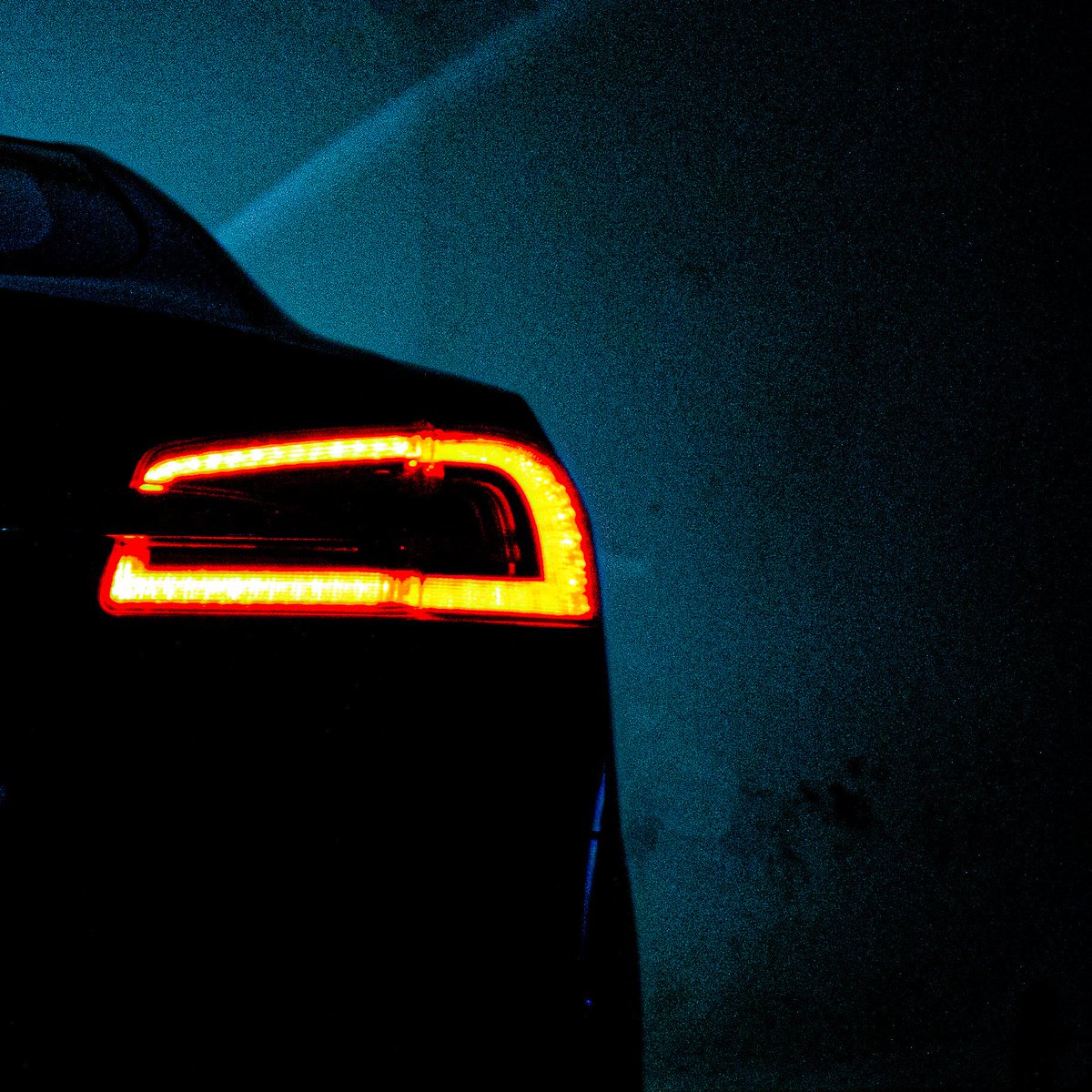 Introducing a new fleet of electric cars for our customers in Dubai!
#TeslaHubun #TeslaModels #Tesla #TeslaMotors #ElectricCars #Love #LoveDrivesUs #TeslaLife #MyDXB #InstaGood #PhotoOfTheDay.