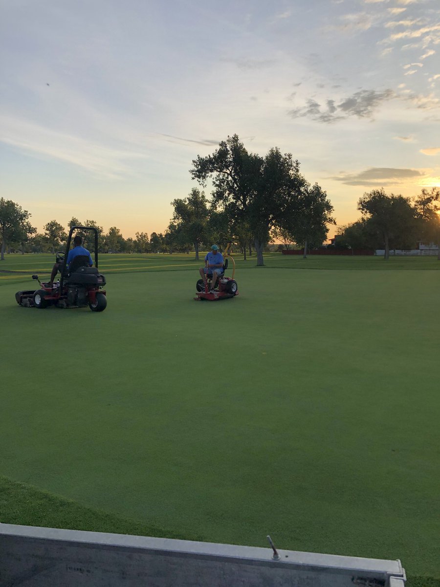 CubbieKK's tweet photo. After a 12 hour day yesterday and some decoder falt finding we are back at it for set up of day 2 of the Aurora Sr. Amateur. Staff on point getting place ready even with the irrigation issues. #lovemystaff #thisisaurora #webetired https://t.co/Mu3lOOTlRD