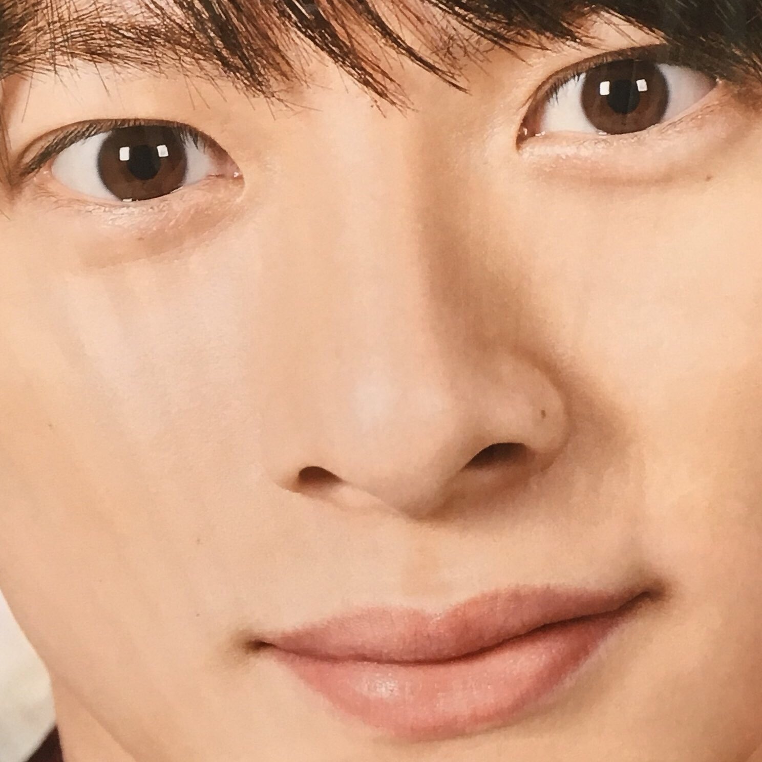Ake Ar Twitter え しょうれん左の小鼻にほくろなんてあったっけ 雑誌とか見ても無いねんけど2人して同じ場所にできたてこと どゆこと理解追いつかないんですけど つまり運命共同体 平野紫耀 永瀬廉 しょうれん
