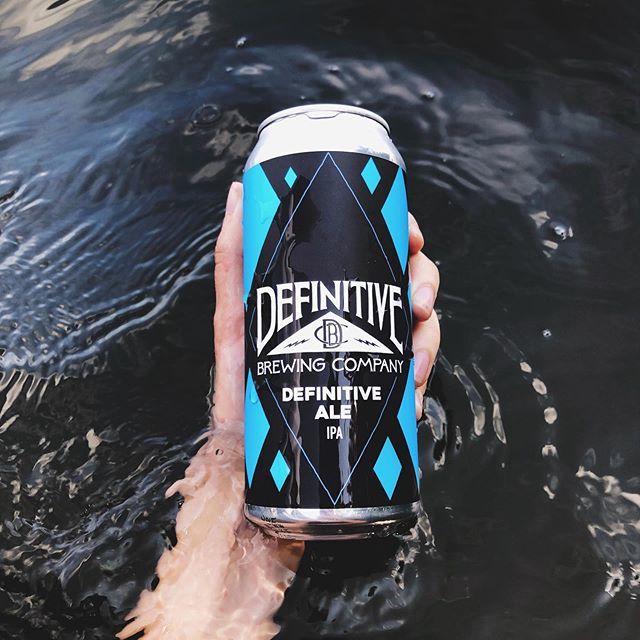 definitivebrew's tweet photo. Whether you’re headed to the lake or need to relax under a big tent we have you covered! Lots of beer to stay and to go. Our friends @fishinships will be providing the eats today on our patio. Come hang with us!
#ipa #definitive #mainebeer #lakebeer #bee… https://t.co/HIYhgSpIzh https://t.co/08zKef4GgJ