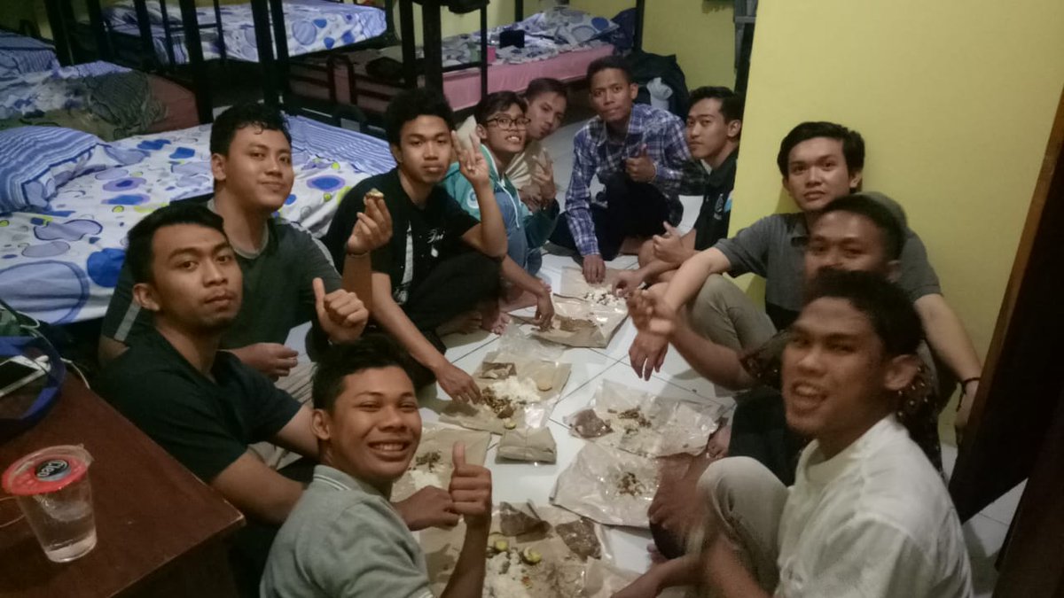 raffiisyu's tweet photo. Teman baru, ilmu baru, pandangan baru.  Bersama memajukan pertanian indonesia. #mulainiat https://t.co/aQHDvZtgd5