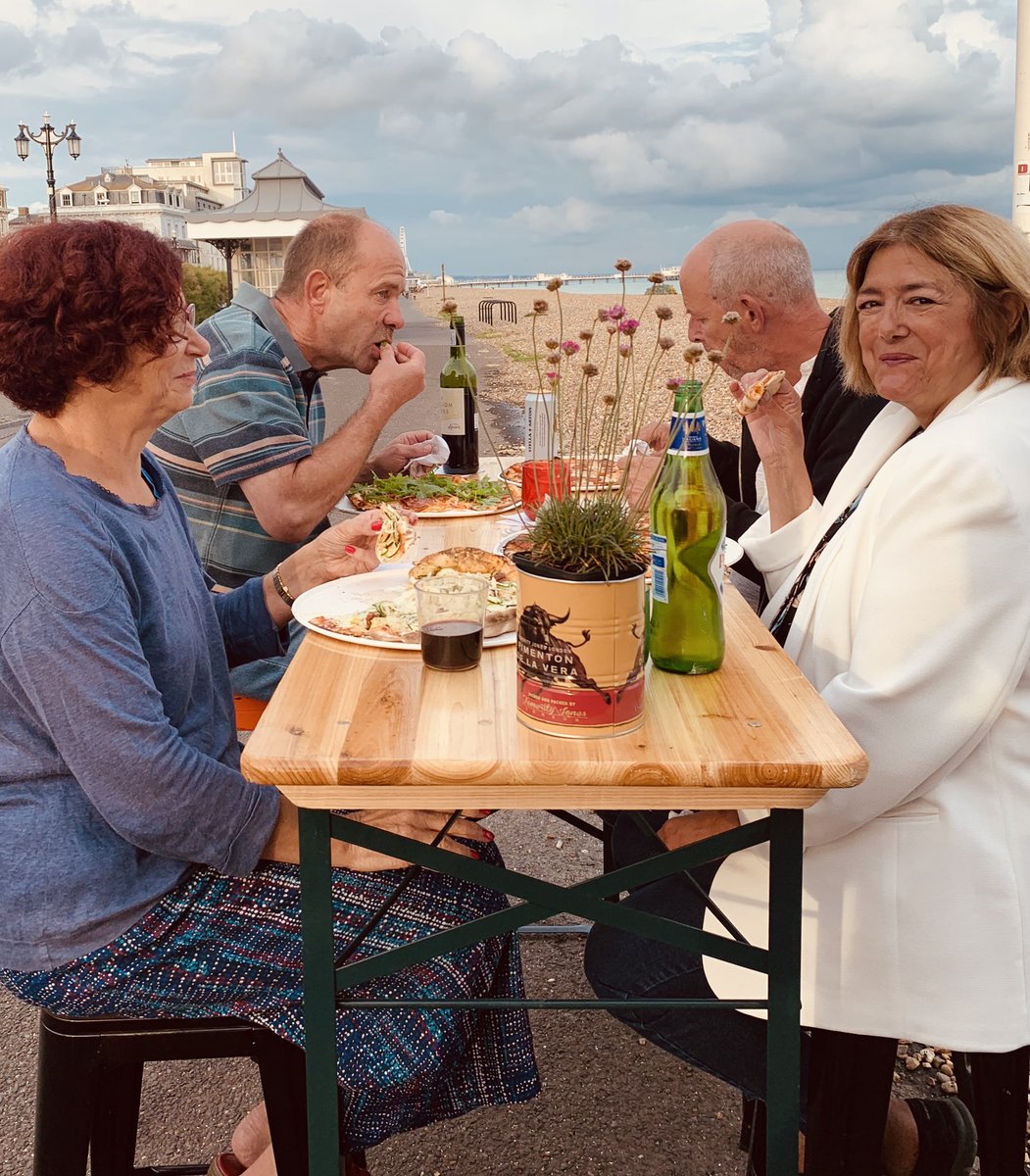 GorillaYummy's tweet photo. #pizza on the #beach today 1-6pm #summertime #sunday #lunch #alfresco #worthing #worthingbeach opp Heene Rd BN11 3NR
#summereating #beacheating @TasteWestSussex @CoastalWestSx @BBCSussex https://t.co/EPiHtoiGJG