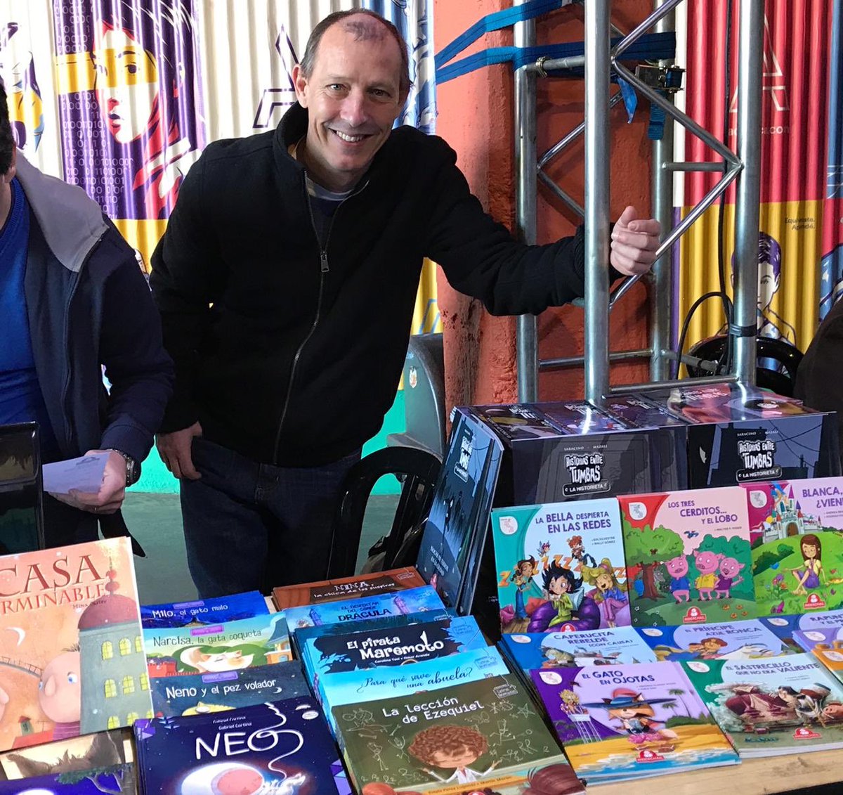 ¡Último día en <a href="/FEditores/">#FED25 : Feria de Editores</a> ! No dejes de pasar por el stand 218 donde podrás encontrar excelentes opciones en #libros para los más chicos de la familia.
#librosparaniñosFED #FED2019 #VacacionesDeInvierno #diadelniño