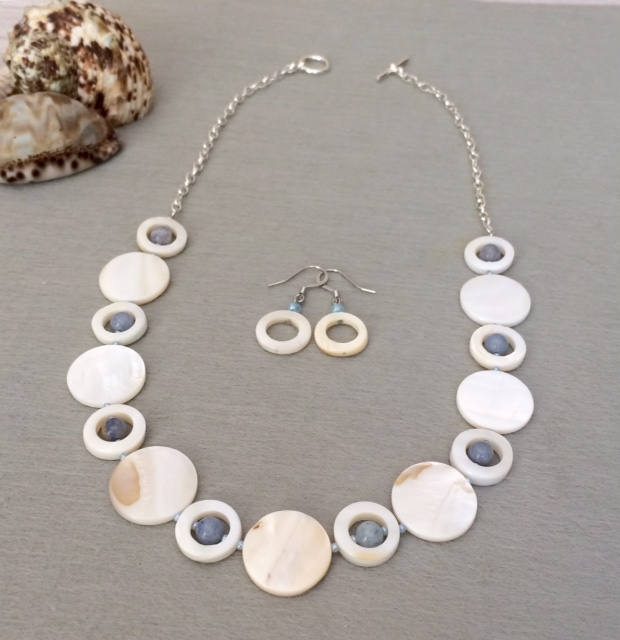 bstrongin1's tweet photo. For sale at my #etsy shop: White Shell Necklace Set Unique Shell Bead Necklace Earring Set Shell Jewelry Gift Her https://t.co/6oN0GFaxug #womens #beadedjewelry #handmadejewelry #shelljewelry #beadednecklace #shellbead #summerjewelry #whitejewelry #uniquejewelry #flatbead https://t.co/nCoa9F2naO