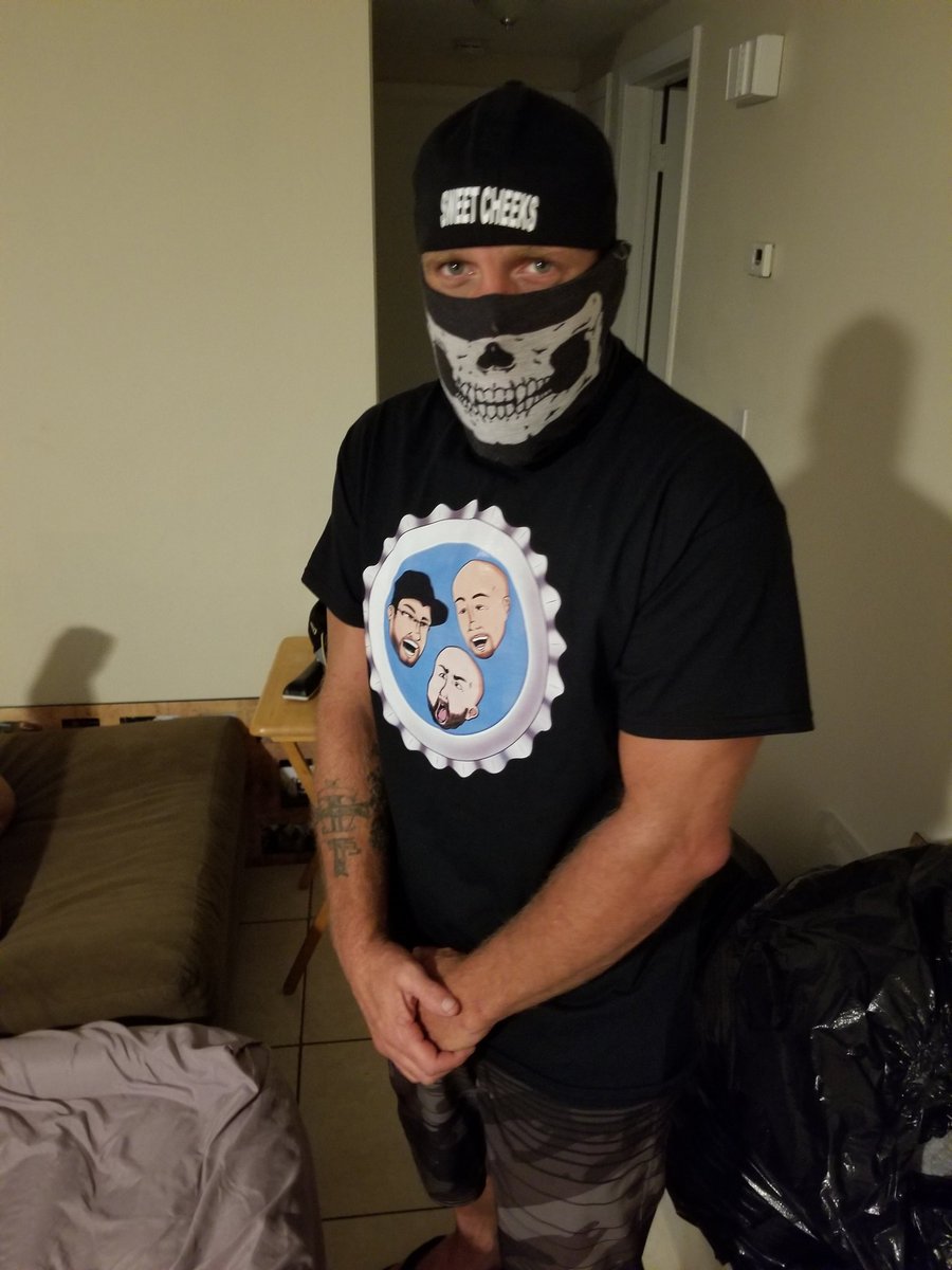 The Sweetcheecks 
#drunken #bros #entertainment