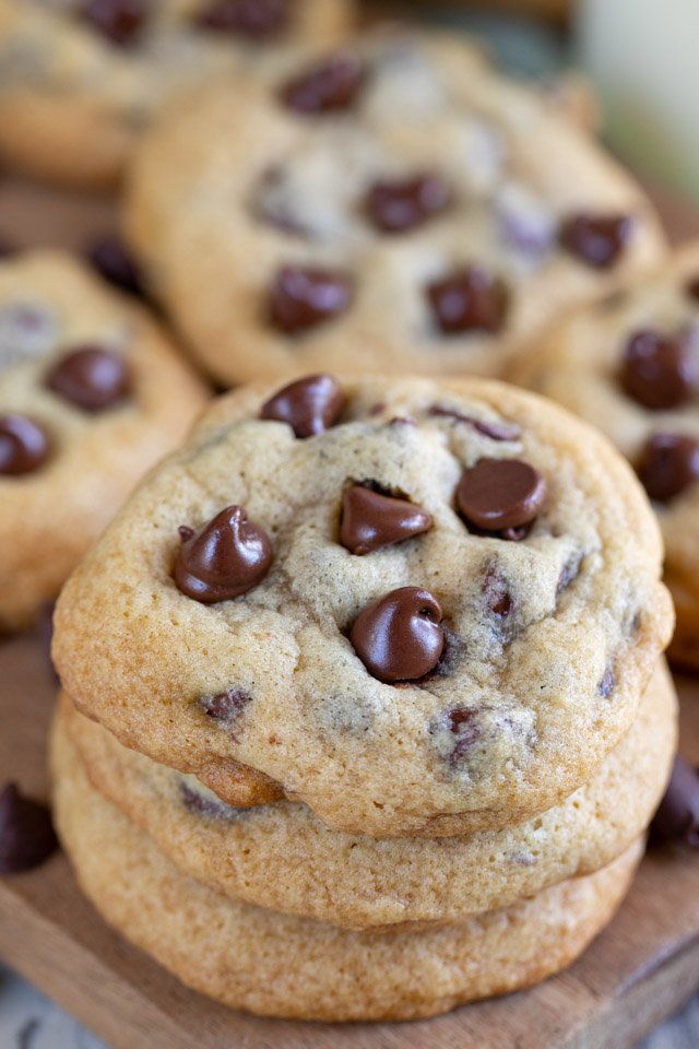 IT'S NATIONAL CHOCOLATE CHIP COOKIE DAY!! Let's celebrate with cookies! These are my fav CHEWY Chocolate Chip Cookies. Gimme a ❤️ if you love cookies too. #nationalchocolatechipcookieday #chocolatechipcookie #recipeoftheday soo.nr/LsbB