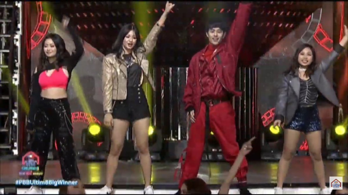 mainah_nfo's tweet photo. Sexy mo ash! ang cute big placers on stage

@ashdlmundo • @tanredroncal 
ASHTAN NightToRemember https://t.co/pLFhE4JMxq