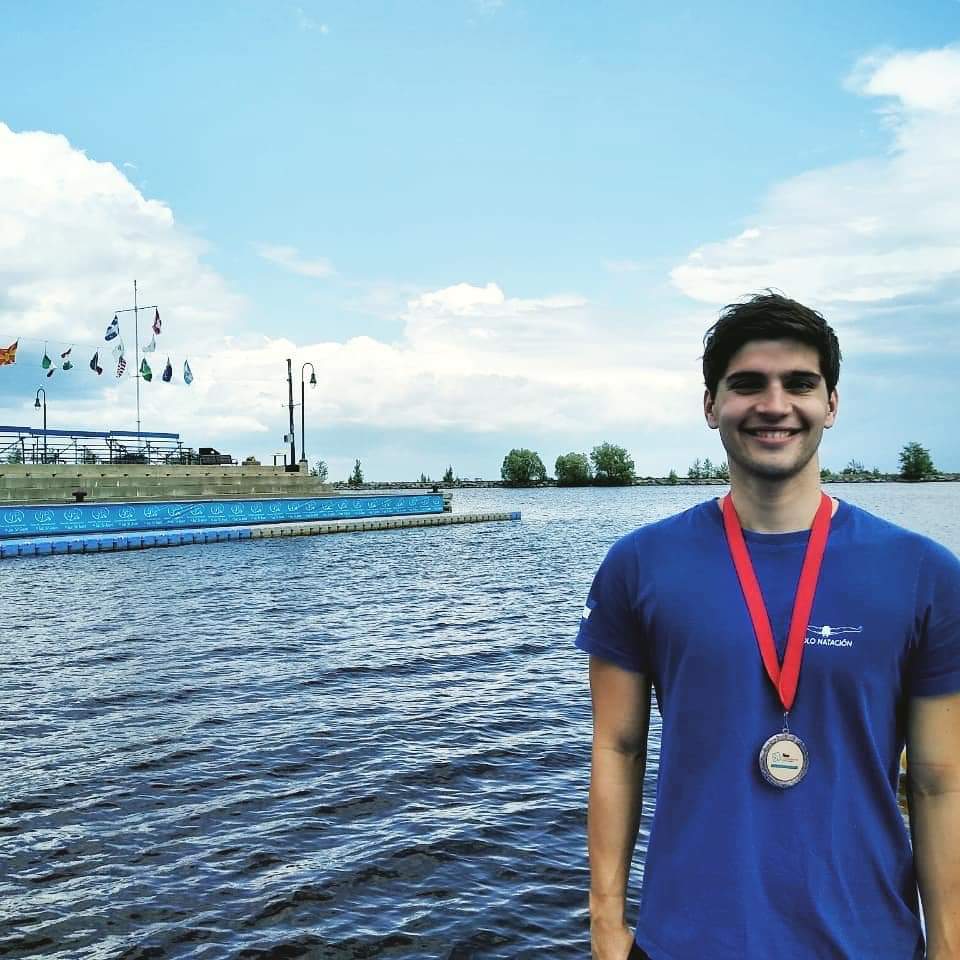 ¡Matías Díaz Hernández logró la medalla de bronce entre los hombres en Lac Megantic 🇨🇦 por la tercera fecha de la Serie Mundial de Ultra Maratones en aguas abiertas! Cronometró 7h32m41s en los 32K. 🥉

<a href="/DamianBlaum/">Damián Blaum</a> 6° (7h42m21s) y @Aquiles94 10° (8h22m19s). #Natación