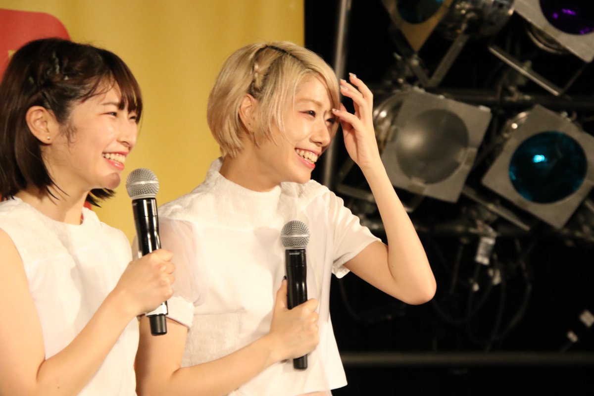 HTB_onCH's tweet photo. 「umbla」リリースイベント
2019.8.3 @ タワーレコードB1F CUTUP STUDIO
メンバー複数③
#ブクガ
#Maisonbookgirl
#umbla https://t.co/zBjUSZhqrA