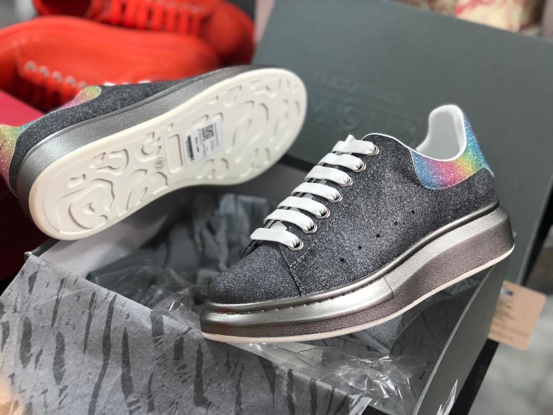 pluggedbygbk's tweet image. SHOP NOW 🛒🛒
Alexander McQueen sneakers 🔥🔥
———————
Available in Size 40-45💯💯
Price💰: NGN33,500
———————
Comes in a full packaged box 💼
Send a DM/Call 07086833575 to place your order 🔊🔊
———————
PLEASE RT🙏❤
#bbnaija #lagosnigeria #ymstore #sneakersforsale #AfroNation