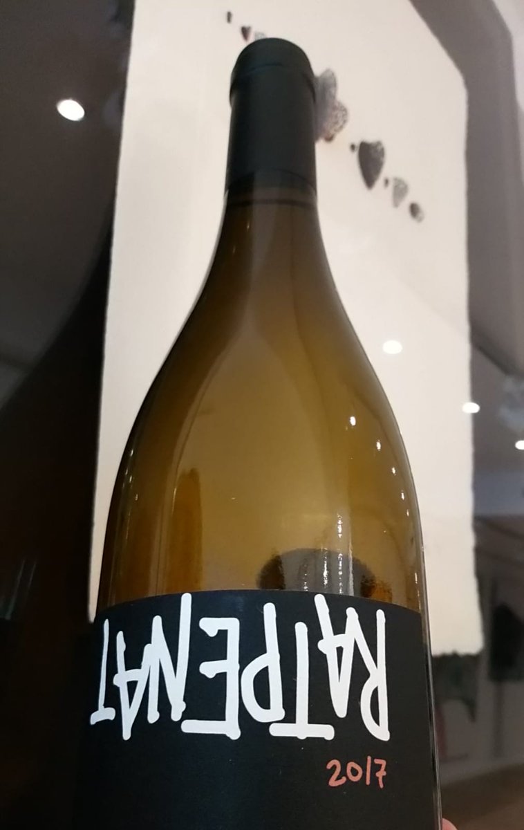 queridilla's tweet photo. Fácil es ...es hablar y transmitir sentimientos... cuando se tiene delante obras embotelladas  #Volaina #Ratpenat  Vinos con ALMA un proyecto hermoso que cuida nuestro planeta..  #PerfumedelVino @FerranRecaredo @Recaredo1924 https://t.co/h9YfzWxGXI    
https://t.co/ps8TmtRLc4 https://t.co/1AT53embCl