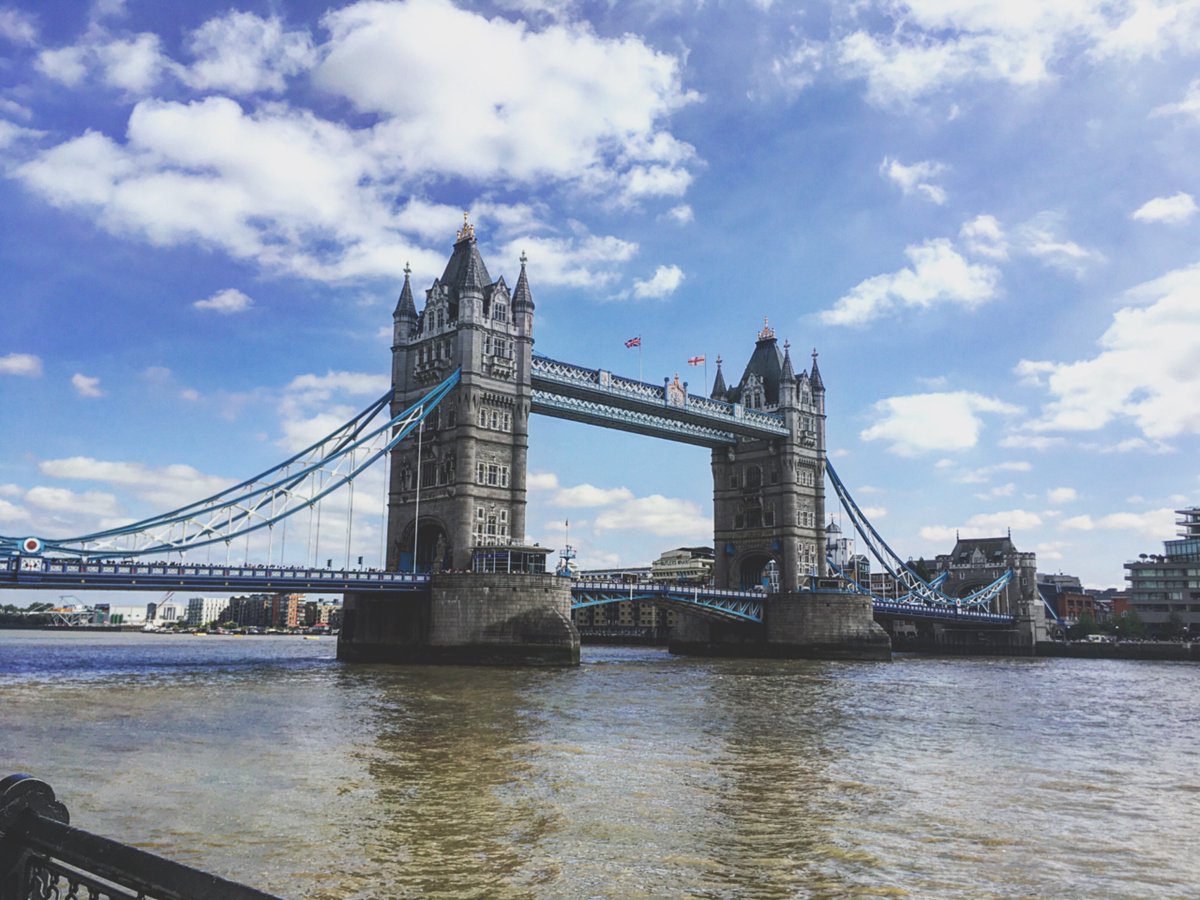 lelele16's tweet photo. https://t.co/HznwKVA8gq
A budget-friendly guide through London. You are welcome. 
#travel #travelblogger #guide #blogger #travelling #london #visitlondon #explore #lenkascorner https://t.co/VmCYLwWKpT