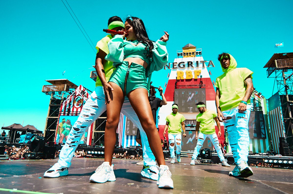 Gran Show, Gran tarde, de la bella, preciosa, divina, guapisima <a href="/NattiNatasha/">NATTI NATASHA</a> en el <a href="/ReggaetonBeach/">REGGAETON BEACH FESTIVAL</a> #Barcelona tu voz es como tu, hermosa y dulce. ¡ENHORABUENA! 😘

Fotos by / <a href="/ziatoutman/">ziat outman</a>