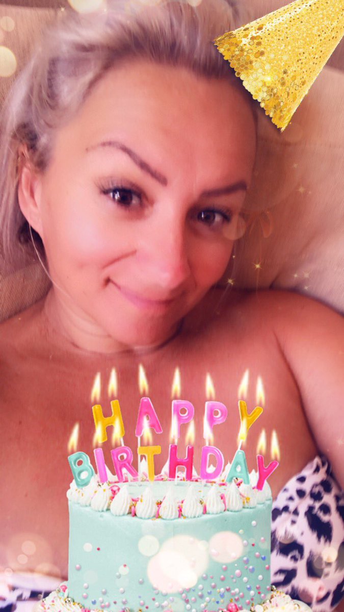 lorrainesharon's tweet photo. Happy birthday to me 🥳 https://t.co/yiPmzi3UEq