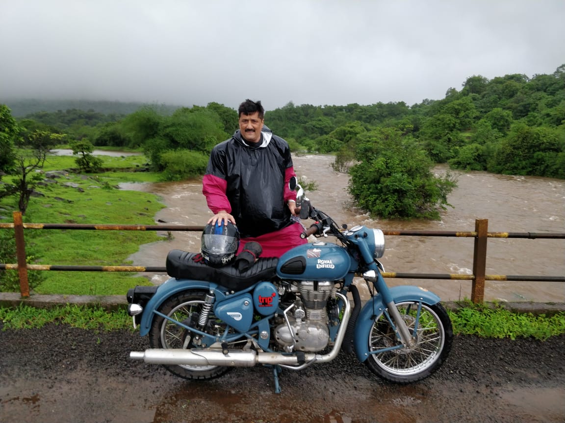 KnightRiderzRC's tweet photo. #KRRCPune #Ride #No #145 #TripleFortRide #Ghangad #TailaBaila #Korigad #RideWithPride #RideWithKRRC #RoyalEnfield #Bullet #OffRoad #Ghat #HeavyRainFall #KRRCPalghar @KnightRiderzRC @royalenfield https://t.co/QuCgAKxC0S https://t.co/6dHec214sU