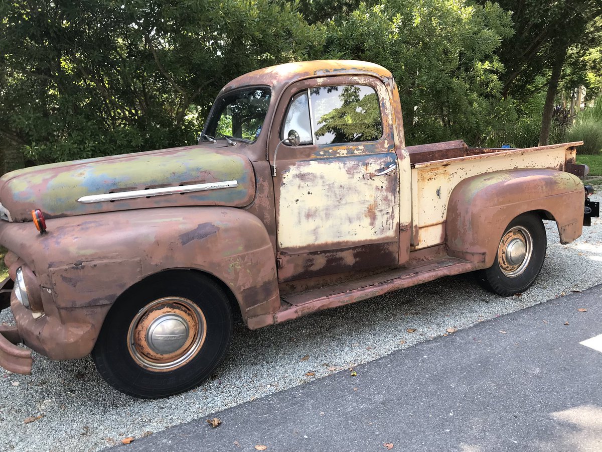 JeanneAdams's tweet photo. On this morning’s walk! #OldFordTruck #Antique #StillDrivin #V8 #Gorgeous #AtTheBeach https://t.co/20UQEbs8yU